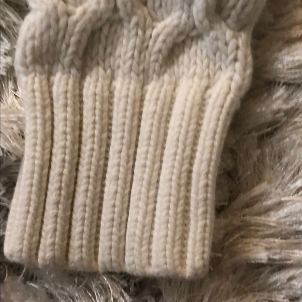 Sweater - Picture 5 of 5
